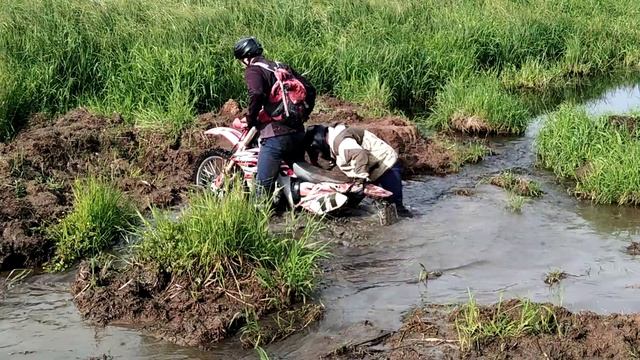 Racer Enduro RC300 и ЗиД 250 эндуро . Клуб любителей китайской мото техники))) смотреть онлайн