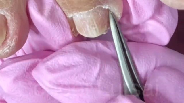 Аппаратный педикюр. Мастер-класс от студента School Lutsai смотреть онлайн