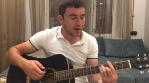 Огонь свечи...Душевно исполняет на гитаре.