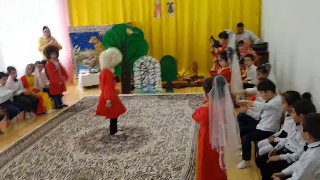 Танец с кувшинами смотреть онлайн