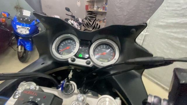 Осмотр Suzuki DL1000 V-Strom (2002) смотреть онлайн