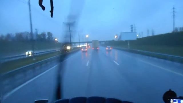 Кончился пропуск на МКАД..В конце ещё и камера затупила....... смотреть онлайн