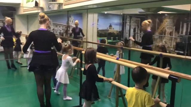 Педагог детского балета в 5Life - Новикова Оля смотреть онлайн
