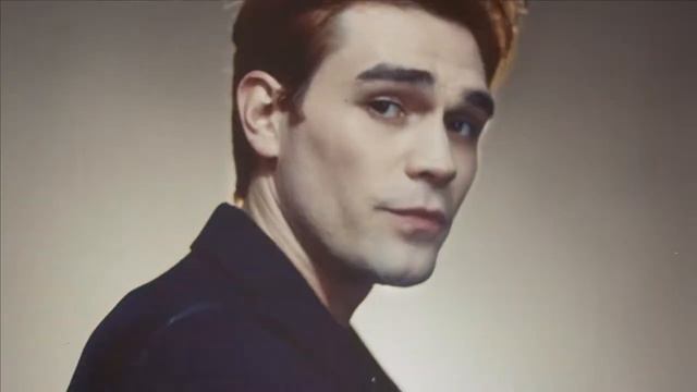 212 VIP BLACK - Official | 212 Carolina Herrera смотреть онлайн