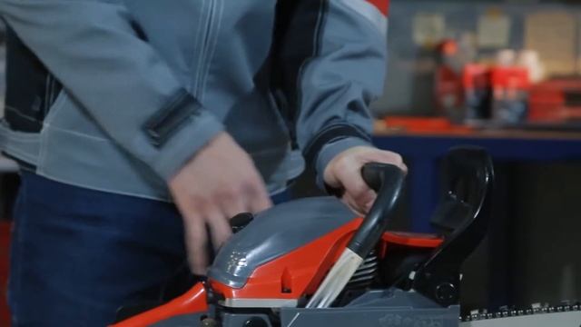 Какую цепную пилу выбрать - электрическую или бензиновую? смотреть онлайн