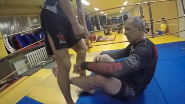 Gladiator TEAM - тренировка бойцов ММА, разминка, тренировка партера - Урок 2 смотреть онлайн