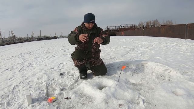 Рыбалка в марте, затон РЭБ смотреть онлайн