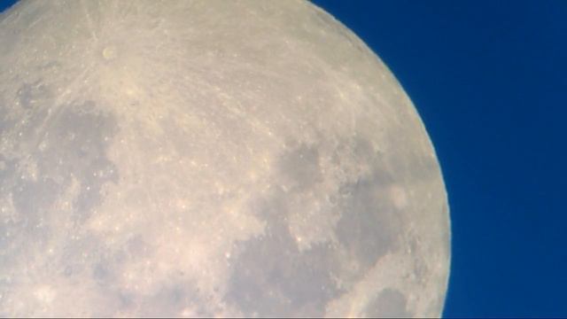 Moon through telescope 24th of July 2010 смотреть онлайн