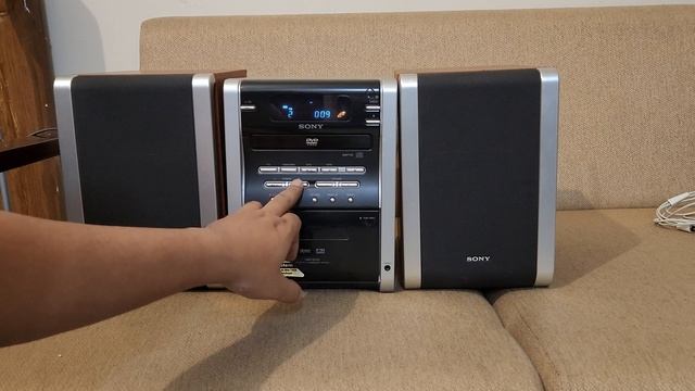 Sony CMT-DV2D Micro HiFi System смотреть онлайн