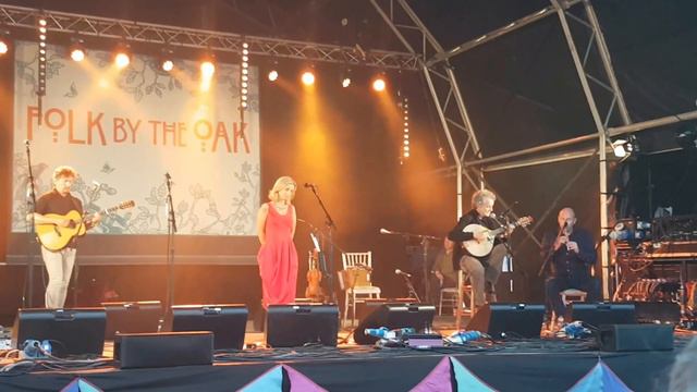 Andy Irvine & Cara Dillon - You Rambling Boys of Pleasure at Folk By the Oak смотреть онлайн