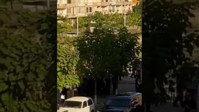 Ամեն շենքի մուտքի մոտ՝ մեկ ոստիկան․ ինչ է ստուգել Փաշինյանը` Կապանի փողոցներում смотреть онлайн