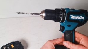 How To Swap The Drill Bit On A Makita Drill (PRO Tip!)