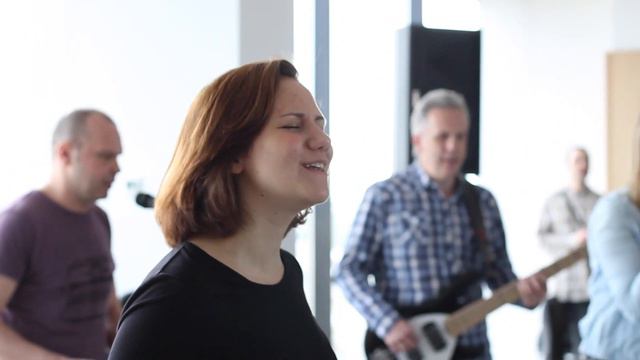 Ирина Борисова. "Руки вознесу" (Cover Reuben Morgan - Hillsong) смотреть онлайн