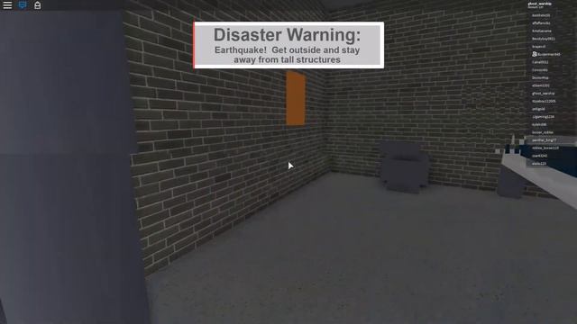 2 Retards try to survive disaters смотреть онлайн