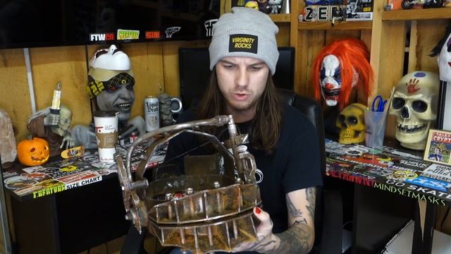 I BOUGHT A REVERSE BEARTRAP FROM SAW! смотреть онлайн