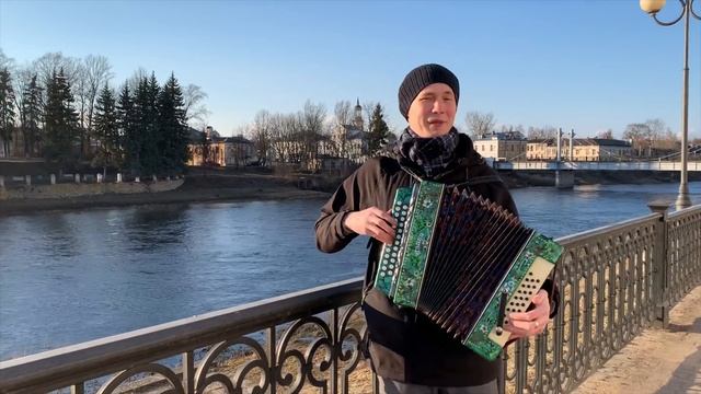 НЕ ВЫБИРАЙ КРАСИВУЮ || на гармони || МУЖИКАМ НА ЗАМЕТКУ || не выбирай красивую под гармонь || ТОРЖО смотреть онлайн