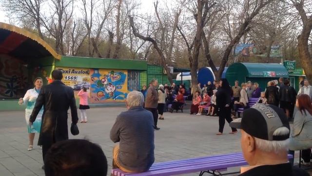 Краматорск 20 04 14 Открытие парка, танцы смотреть онлайн