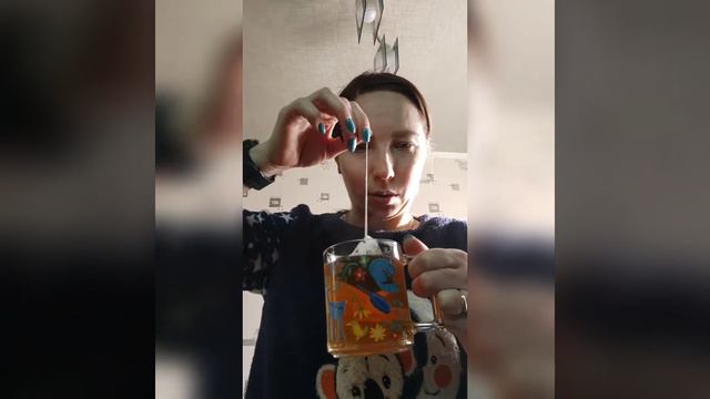 Пробую чай Кёртис в пирамидках со вкусом грейпфрута и лимона