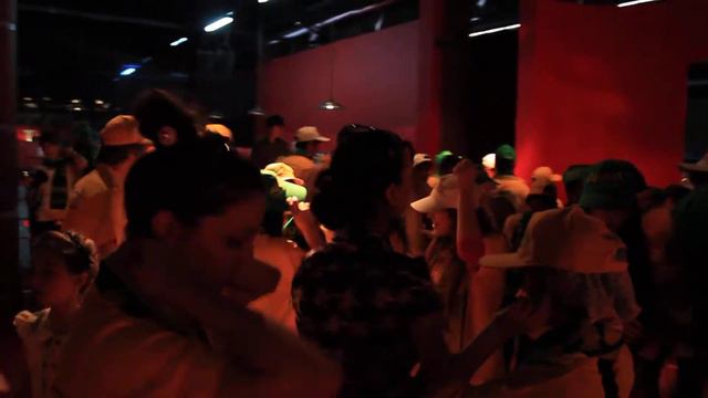 Дикое празднование Дня защиты детей в Махачкале смотреть онлайн