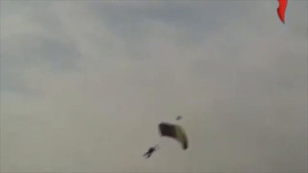 Парашют не раскрылся Парашютист разбился