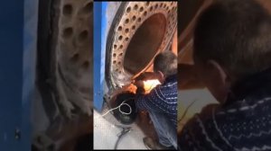 Меняем прогоревший уплотнительный термостойкий шнур котла