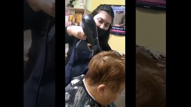 Стрижка шарм с укладкой феном смотреть онлайн