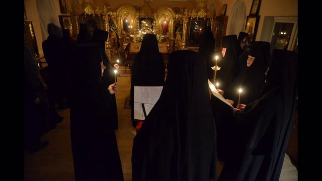 Чёрные ризы Цвета Моканова