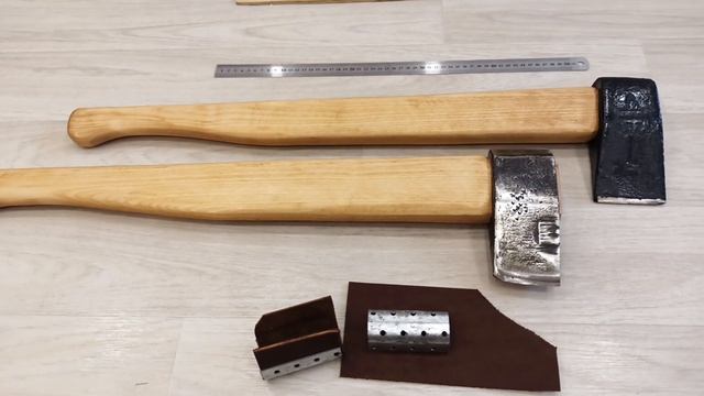 Отличные колуны СССР на усиленном топорище из вековой берёзы, комельная часть, с защитой. смотреть онлайн