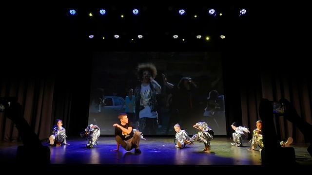 Брейкданс, тренер Алексей Пальшин смотреть онлайн