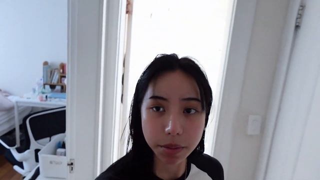 Trying on ALL MY SOCKS!! (toes included) смотреть онлайн