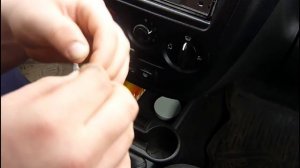 Как приклеить зеркало заднего вида на лобовое стекло Лада Гранта, Ваз