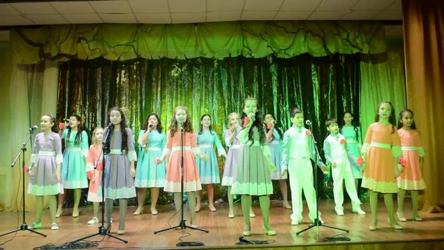 Ансамбль "Затейники" г. Астрахань МБОУ "СОШ 35". Песня " Любимый Город" А. Петряшева смотреть онлайн