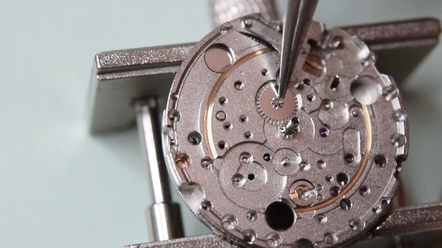 🔴 Servicing at home Chinese homage wristwatch with Mingzhu DG3804 GMT movement episode 3 assembly смотреть онлайн