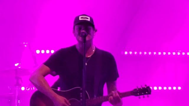 Tom DeLonge Playing Blink 182 and Boxcar Racer Throwbacks Live (Fillmore Philly 9/14/19) смотреть онлайн