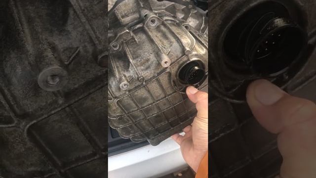 How to remove Audi A4 automatic gearbox transmission module or transmissions control unit смотреть онлайн