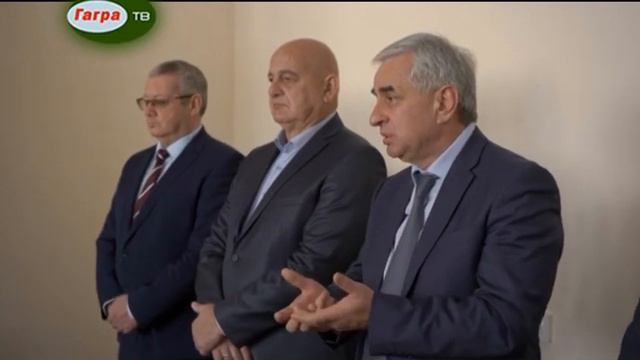Алхас Шамба указом президента назначен и.о. главы администрации Пицунды смотреть онлайн