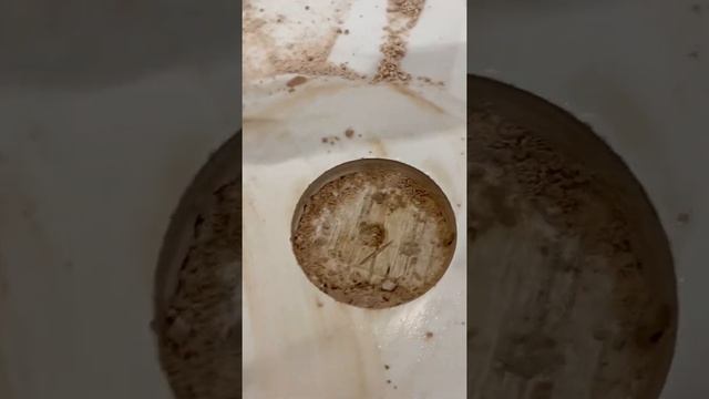 Сверление отверстий в плитке. Алмазные коронки в сравнении двух производителей. смотреть онлайн