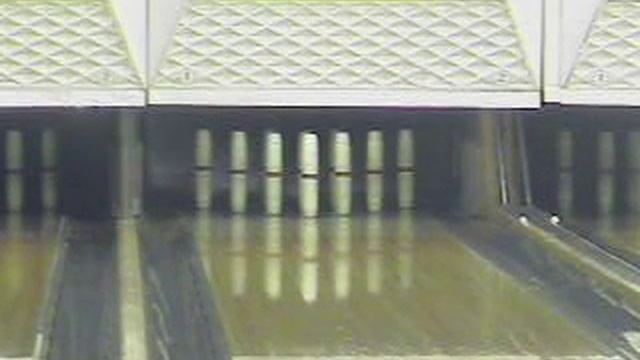 Candlepin Strike смотреть онлайн