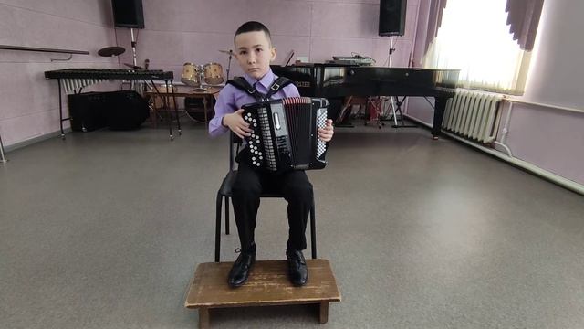Дурдыев Темур,11 лет, А.Доренский "Закарпатский танец", Е.Петерсбургский,обр. Малеев"Синий платочек смотреть онлайн