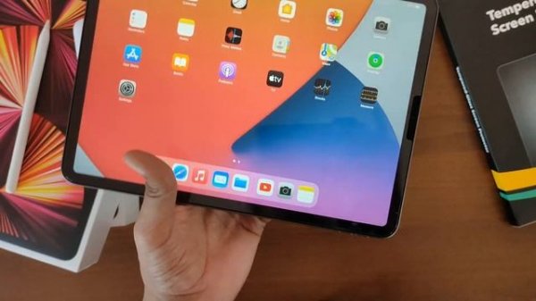 iPad Pro M1 11″ vs iPad Air 4 | IN DETAIL COMPARISON!