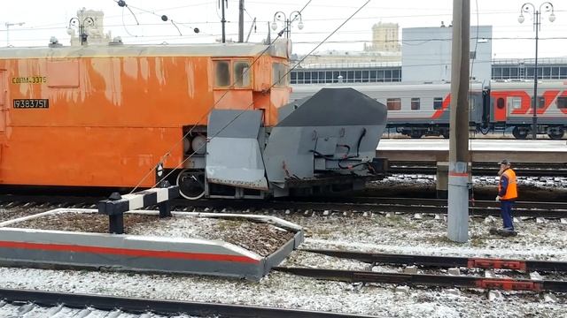 Старый конь борозды не портит (Двухпутный снегоочиститель СДП) смотреть онлайн