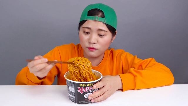 Огненная острая лапша Мукбанг ДОНА DONA смотреть онлайн