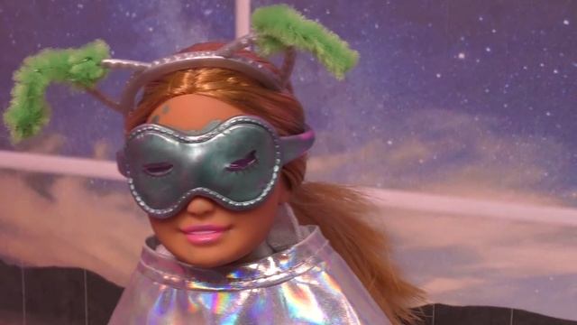 Space explorers ! Elsa & Anna toddlers & Chelsea fly to the moon - Barbie - spaceship смотреть онлайн