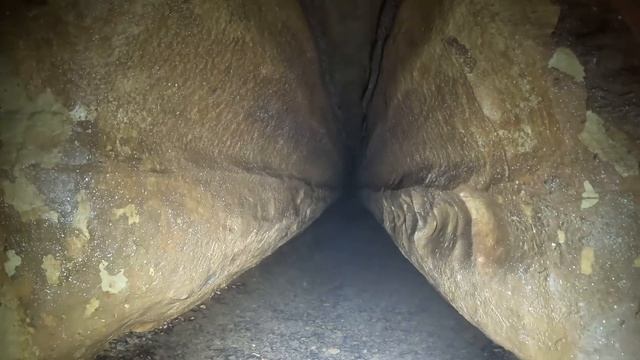 When Your Only Light Goes Out Inside A Cave- Anxiety Warning!! смотреть онлайн