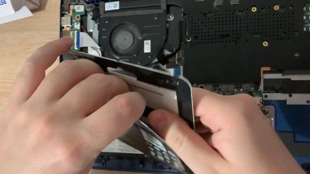 Lenovo Ideapad 330s - SSD Upgrade смотреть онлайн
