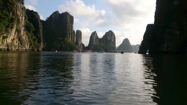 Вьетнам. Бухта Халонг смотреть онлайн