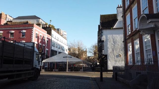 Улица старых пабов в Бристоле. King Street, Bristol