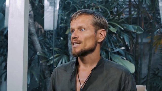 ОСТОРОЖНО! ЦЕЛИТЕЛЬ ОТКРЫЛ ИСТОЧНИК ЖИЗНЕННОЙ ЭНЕРГИИ. Почему нет сил и энергии - Павел Круць смотреть онлайн
