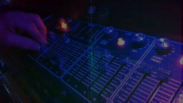 Welson Syntex - Random Radio Activity смотреть онлайн