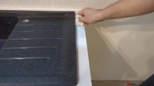 Установка мойки из камня в столешницу